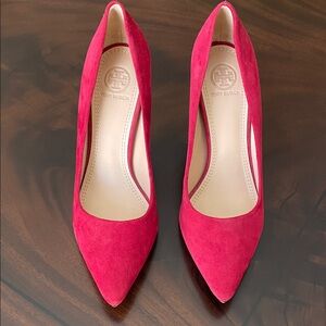 Tory Burch Vibrant Red Suede Pumps size 7 1/2 medium